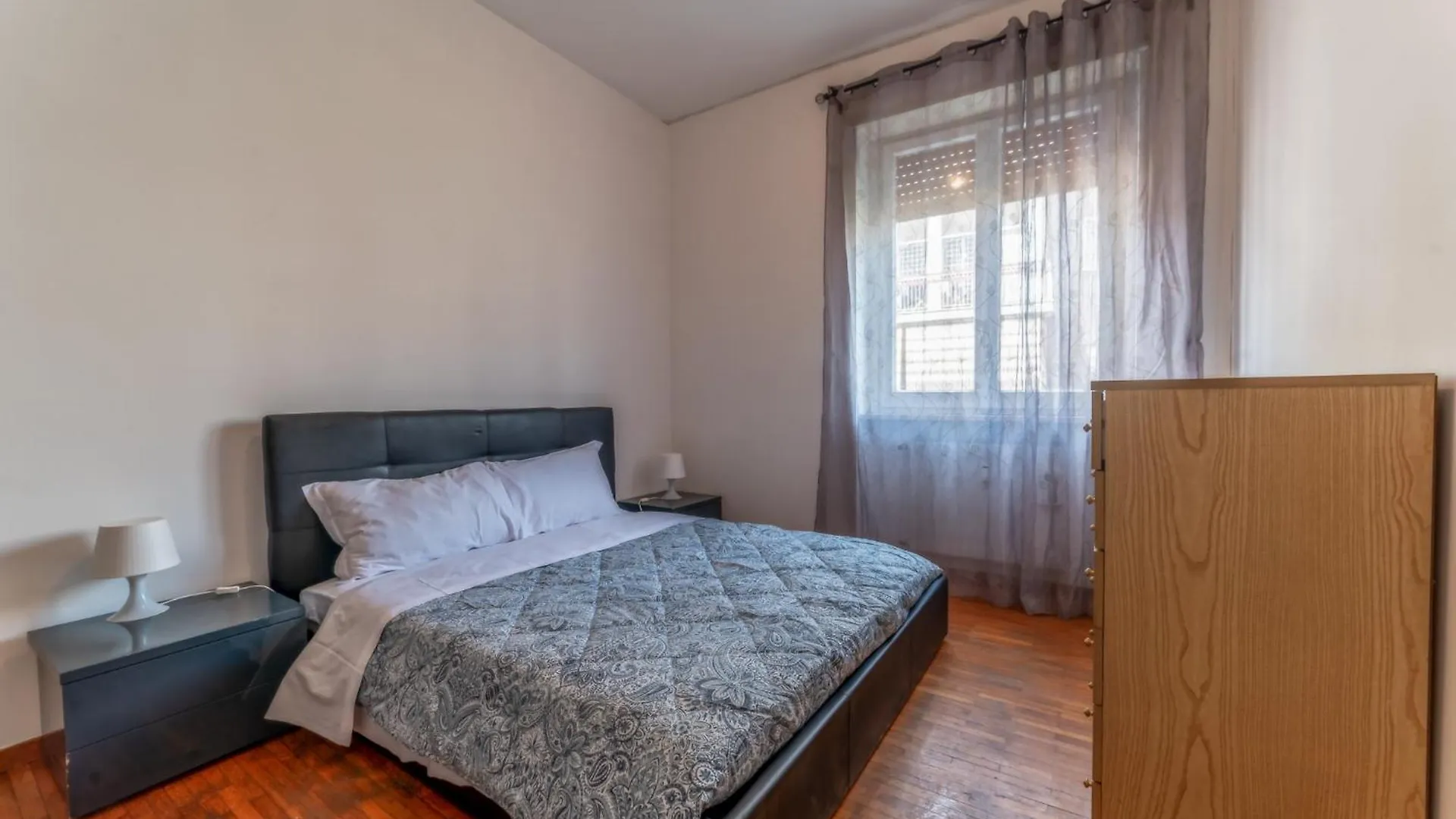 Casa Giuli - Metro Jonio Apartment Rome