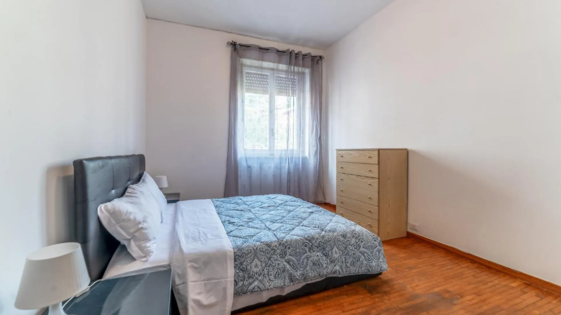 Casa Giuli - Metro Jonio Apartment Rome Italy