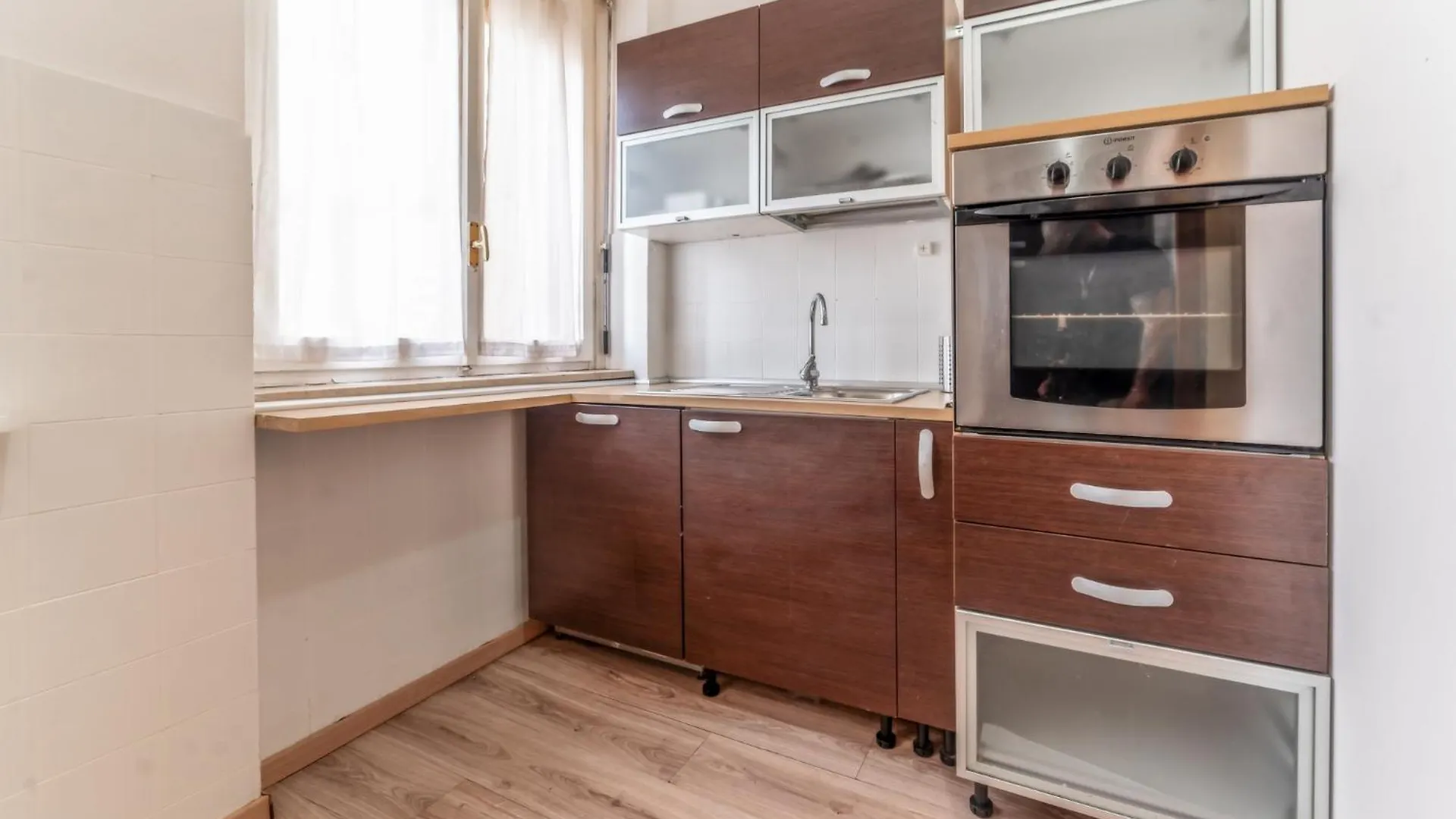 Casa Giuli - Metro Jonio Apartment Rome